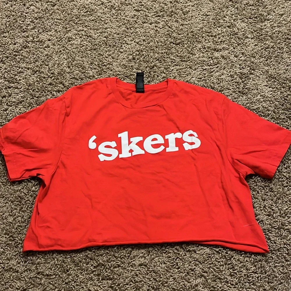 eight women’s shirts - Picture 4 of 9